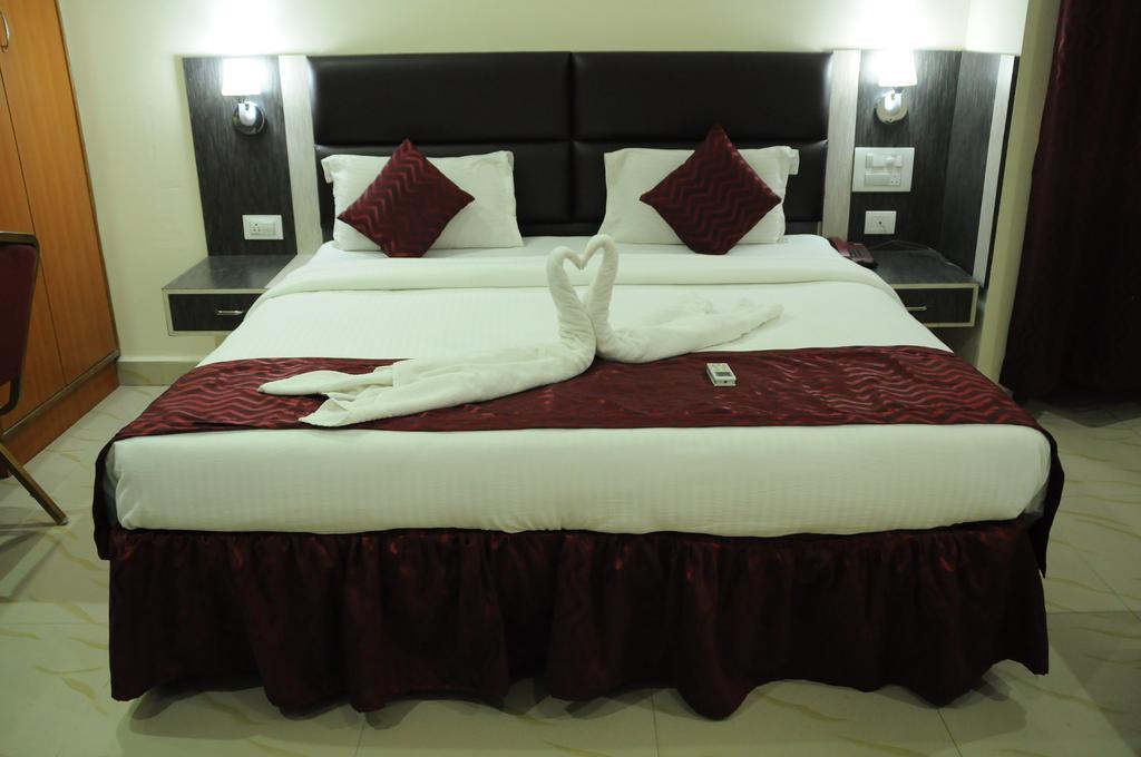 Vihas Inn Tirupati Buitenkant foto