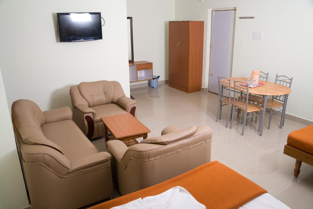 Vihas Inn Tirupati Buitenkant foto